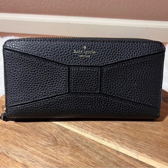 Kate Spade Bridge Place Neda Black Pebble Leather Zip Around Wallet - Picture 1 of 9